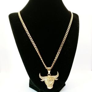 18kt gold filled cuban link & iced bulll pendant